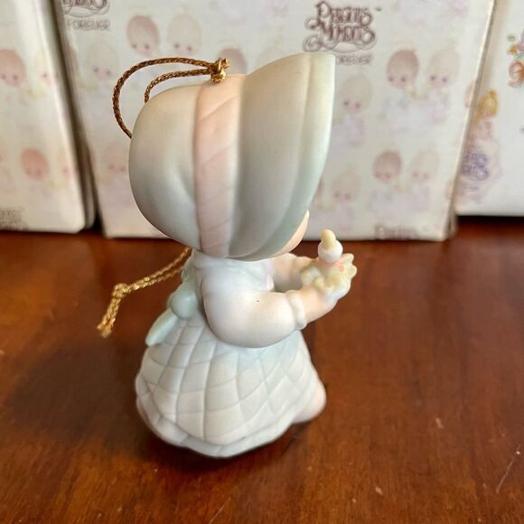 PRECIOUS MOMENTS Christmas Ornament “Share In The Warmth Of Christmas” 1993 - Picture 5 of 6